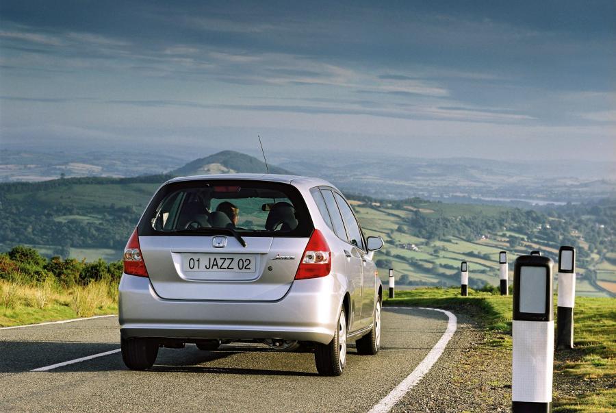  Honda Jazz 2001 года  (фото 17 из 28)